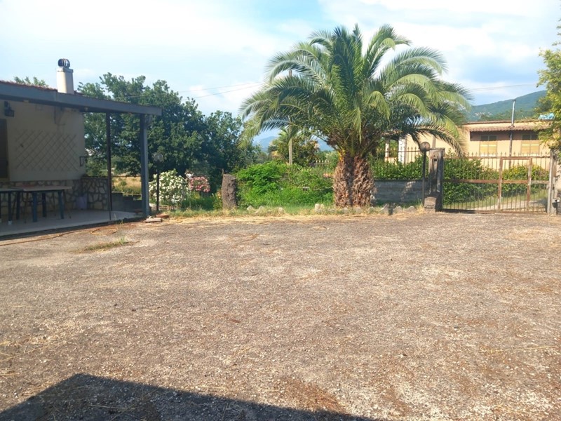 Casa Semi Indipendente in Vendita a Tivoli, zona Arci, 149'000&euro;, 189 m²