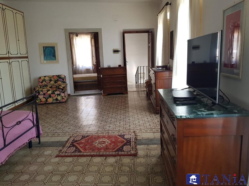 Casa Semi Indipendente in Vendita a Carrara, 185'000€, 80 m²