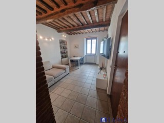 Quadrilocale in Vendita a Carrara, 170'000€, 70 m²