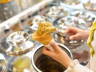 Attività commerciale in Vendita a Torino, 240'000€, 120 m²