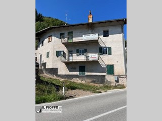 Rustico in Vendita a Bedollo, 169'000€, 450 m²