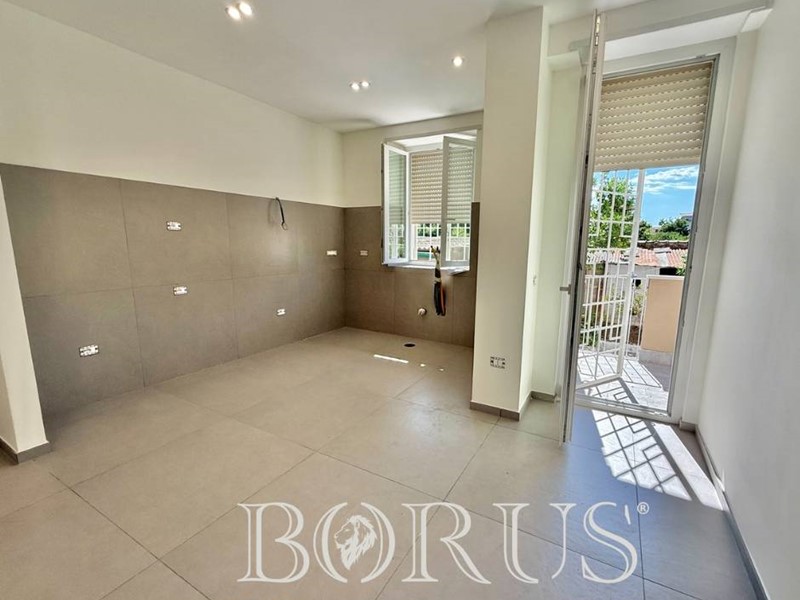 Quadrilocale in Vendita a Trentola Ducenta, 175'000€, 80 m²