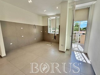 Quadrilocale in Vendita a Trentola Ducenta, 175'000€, 80 m²