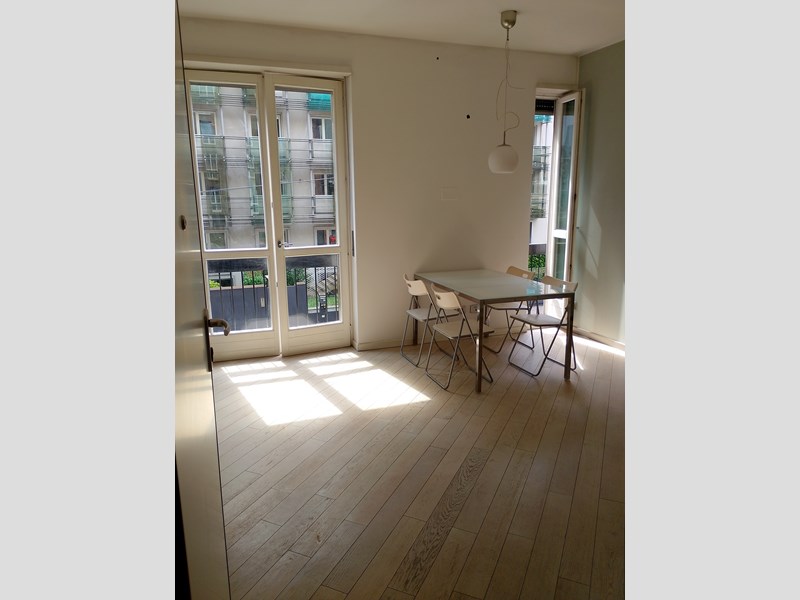 Monolocale in Affitto a Milano, zona Centrale Repubblica, 1'200€, 27 m², arredato