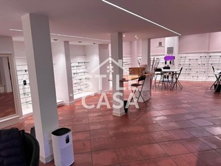 Laboratorio in Vendita a Firenze, 285'000€, 170 m²