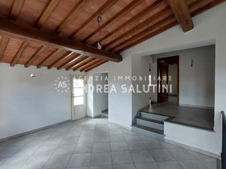 Casa Indipendente in Affitto a Buti, 1'350€, 140 m², arredato, con Box