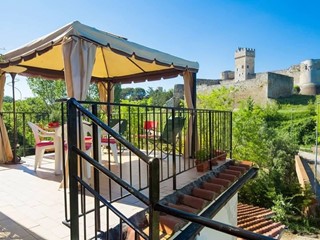 Bilocale in Vendita a Poggibonsi, zona Staggia, 125'000€, 55 m², arredato