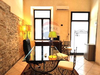 Ufficio in Affitto a Viareggio, 600€, 35 m²