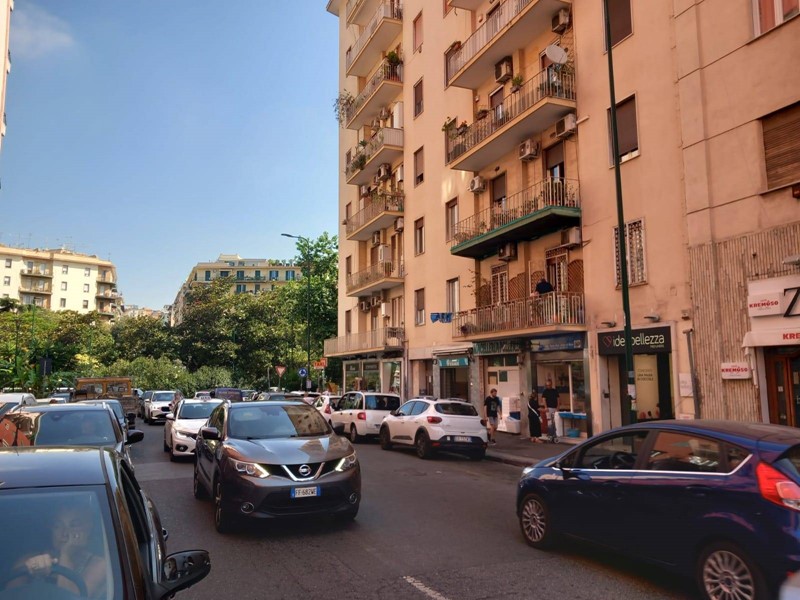 Appartamento in Vendita a Napoli, 570'000€, 130 m²