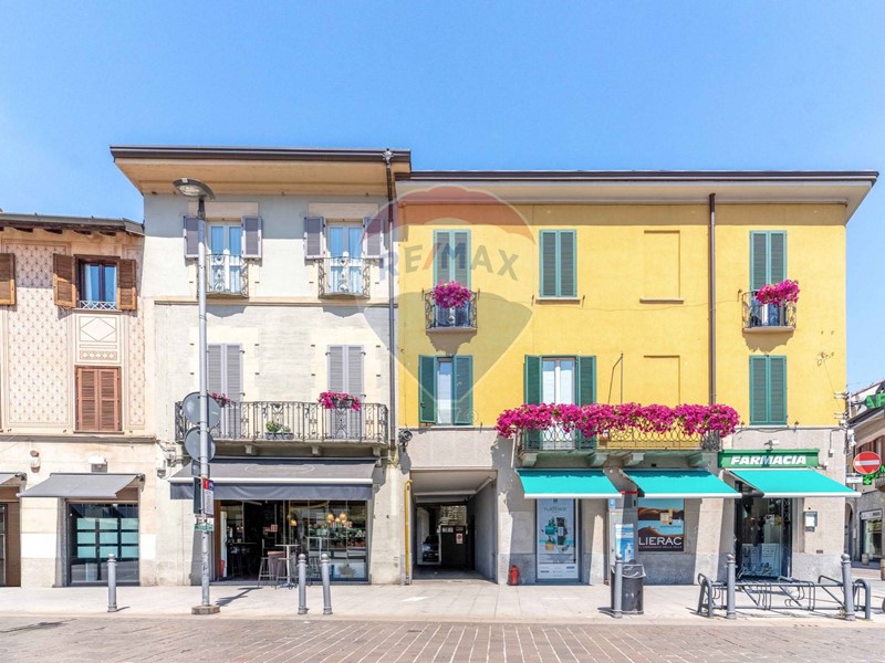 Box in Vendita a Rho, 15'000€, 11 m²