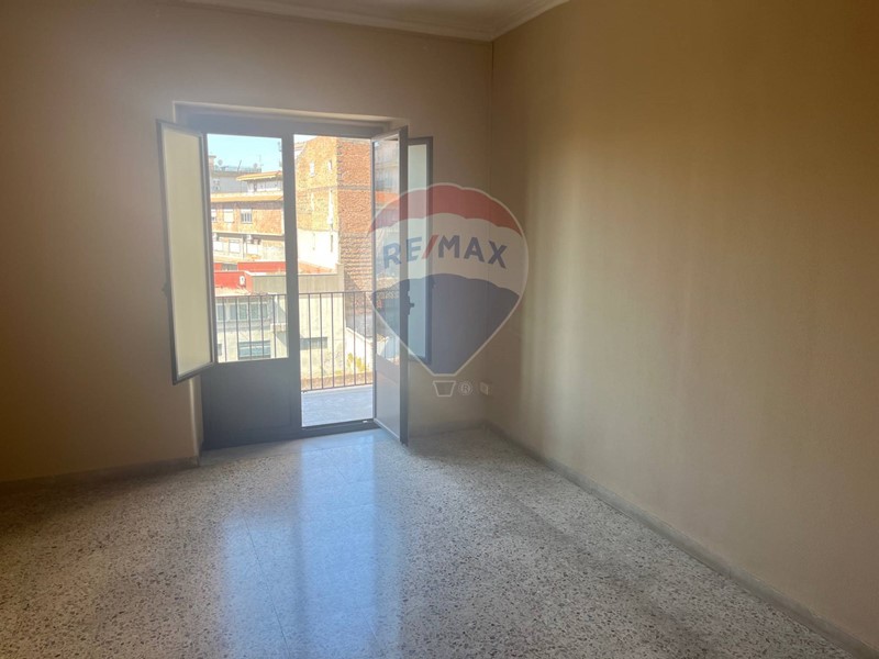 Trilocale in Vendita a Catania, 60'000&euro;, 92 m²