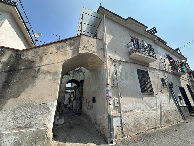 Casa Semi Indipendente in Vendita a Domicella, 61'000€, 107 m²