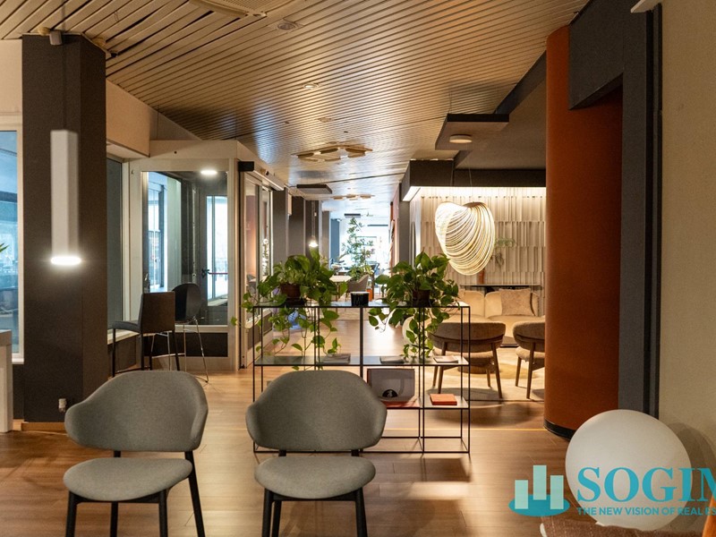 Negozio in Vendita a Como, 690'000€, 1740 m²