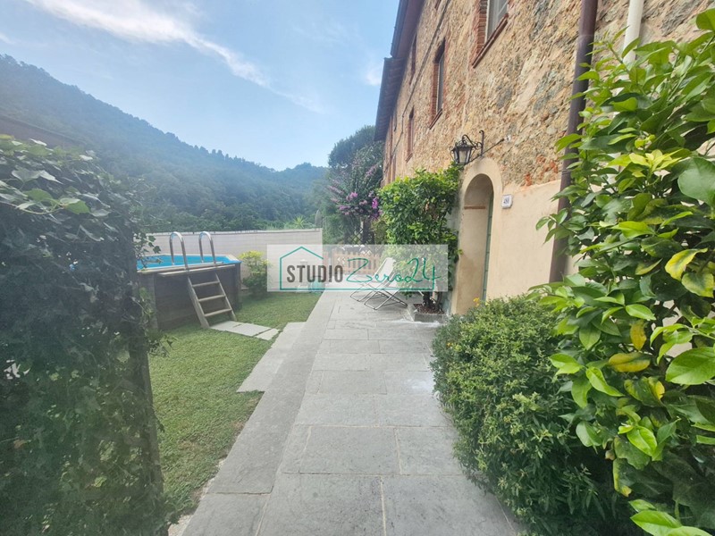 Casa Semi Indipendente in Vendita a Camaiore, 530'000&euro;, 231 m²