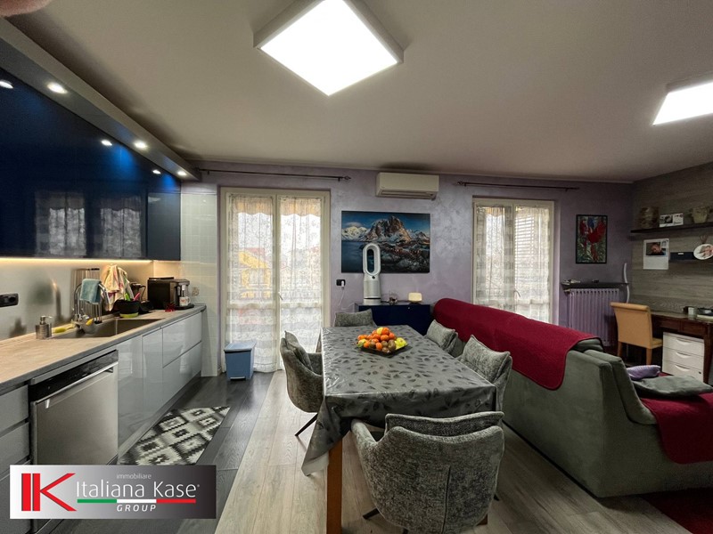 Appartamento in Vendita a Settimo Torinese, 270'000€, 168 m²