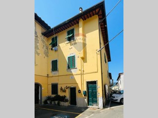Trilocale in Vendita a Cavriglia, 40'000€, 47 m²
