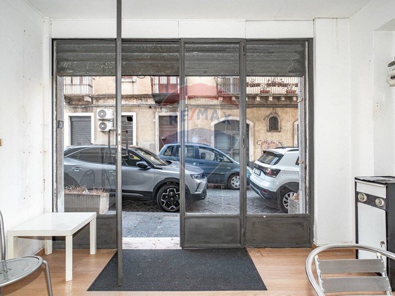Immobile commerciale in Vendita a Acireale, 34'500€, 21 m²