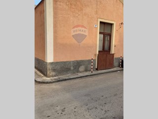 Casa Indipendente in Vendita a Catania, 51'000&euro;, 70 m²