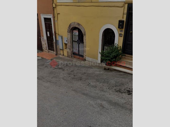 Magazzino in Vendita a Frosinone, 12'000€, 25 m²