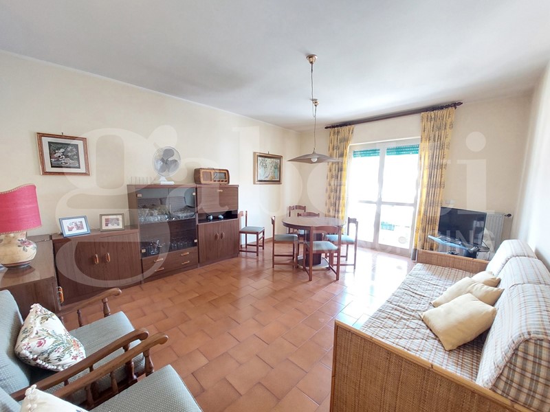 Appartamento in Vendita a Alba Adriatica, 120'000€, 100 m², arredato
