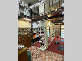 Immobile commerciale in Affitto a Rimini, 2'400€, 150 m²