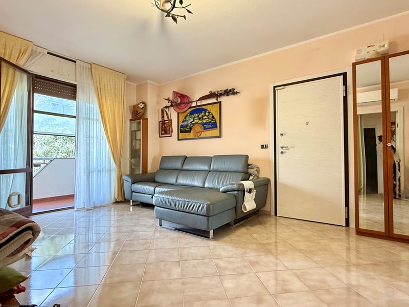 Appartamento in Vendita a Ozzano dell'Emilia, 270'000€, 140 m², con Box