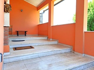Villa in Vendita a Rovigo, 185'000€, 220 m², arredato, con Box