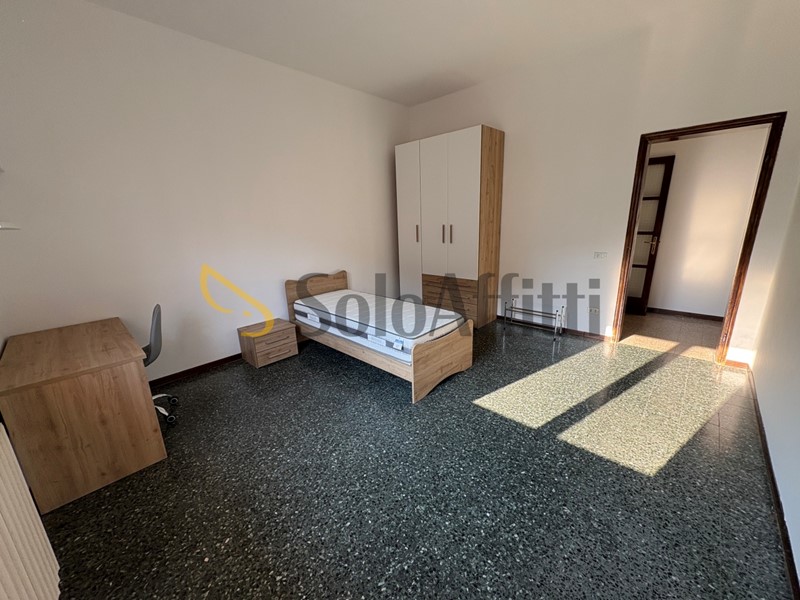 Stanza in Affitto a Novara, zona Sant'Antonio, 400€, 95 m², arredato