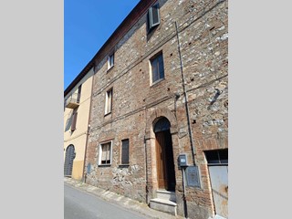 Casa Semi Indipendente in Vendita a Amelia, 32'000€, 150 m²