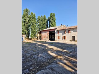 Casa Indipendente in Vendita a Cerea, 180'000€, 409 m²