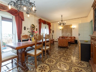 Appartamento in Vendita a Catania, 179'000&euro;, 168 m², con Box