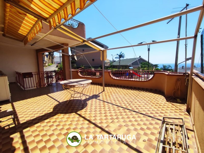 Casa Indipendente in Vendita a Furci Siculo, 160'000€, 211 m²