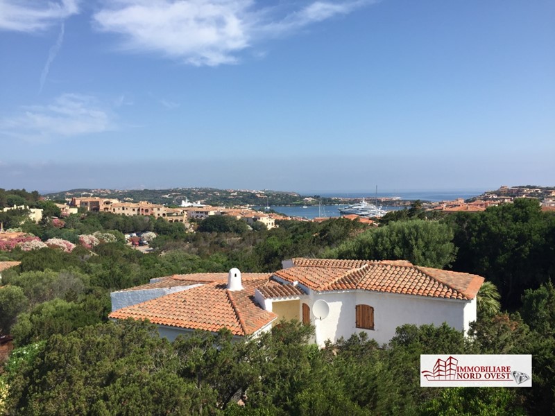 Villa in Affitto a Arzachena, 12'000€, 150 m²