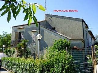 Casale in Vendita a Campiglia Marittima, zona Venturina, 295'000&euro;, 175 m², arredato