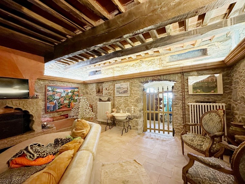 Casa Indipendente in Vendita a Bagni di Lucca, 490'000€, 282 m², arredato