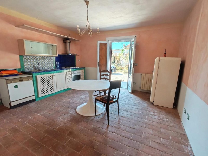 Casa Indipendente in Vendita a Cascina, zona Musigliano, 250'000€, 154 m²