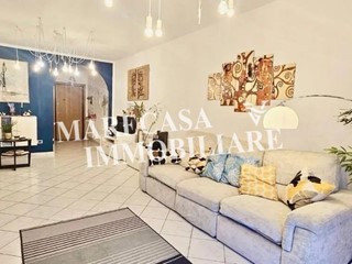 Appartamento in Vendita a Carrara, 250'000€, 110 m², arredato