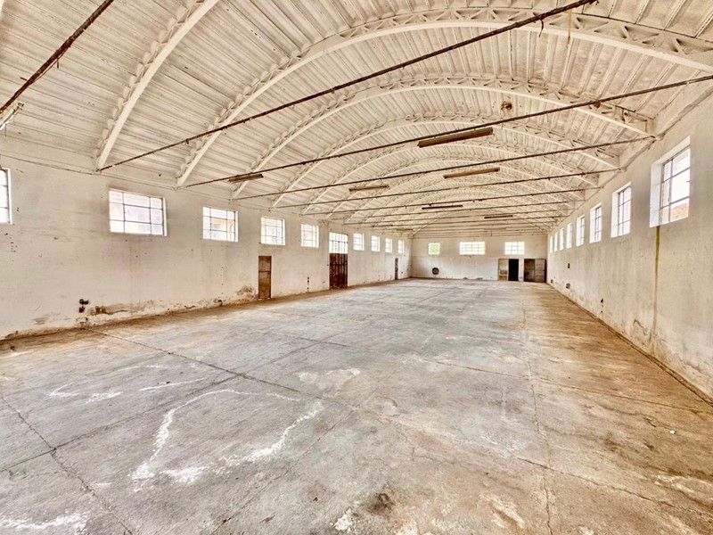 Capannone in Affitto a Ponsacco, 1'300€, 400 m²