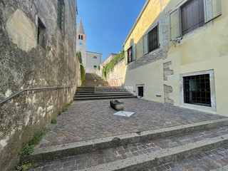 Negozio in Affitto a Orgiano, 1'200€, 66 m²