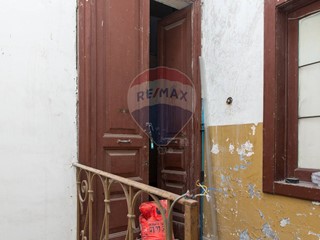 Trilocale in Vendita a Catania, 58'000&euro;, 85 m²