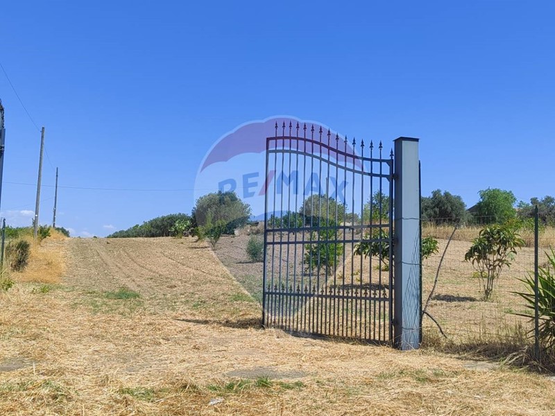 Terreno agricolo in Vendita a Caltagirone, 70'000€, 10834 m²