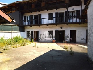 Casa Indipendente in Vendita a Vestignè, 39'000€, 124 m²