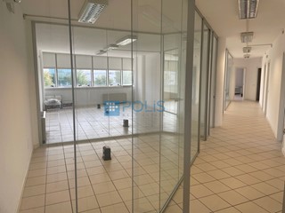 Ufficio in Vendita a Pianiga, 260'000€, 300 m²