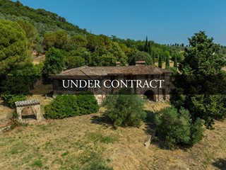 Rustico in Vendita a Magione, 490'000€, 315 m²