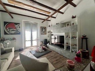 Trilocale in Vendita a Varese, 158'000€, 95 m²