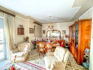 Appartamento in Vendita a Siracusa, 138'000&euro;, 145 m²