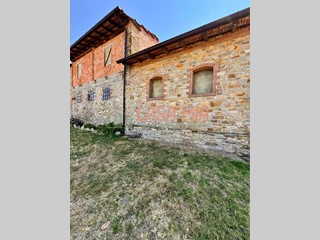 Rustico in Vendita a Gazzola, 80'000€, 150 m²