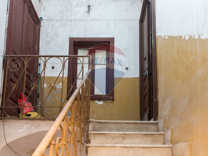 Appartamento in Vendita a Catania, 143'000&euro;, 175 m²