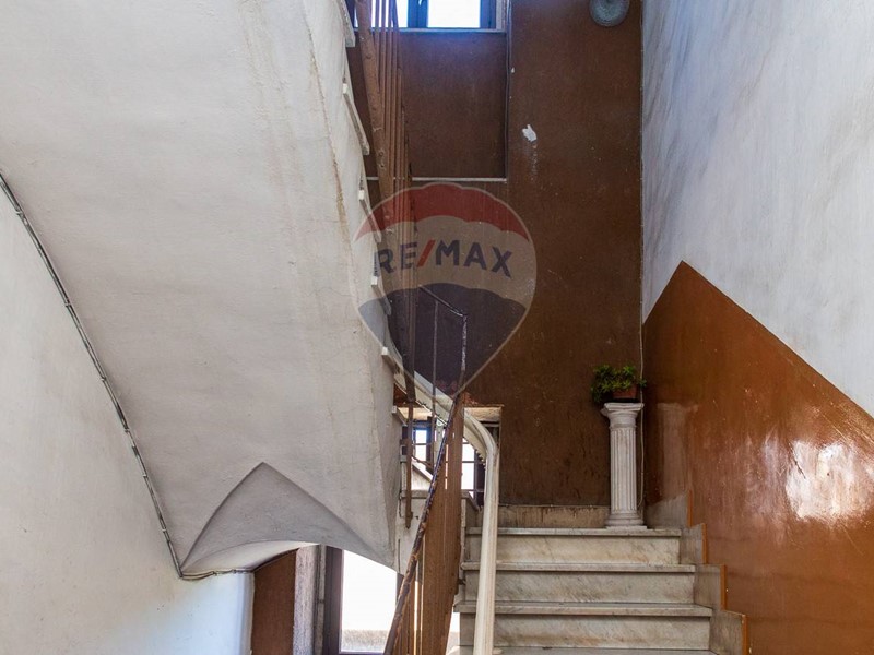 Quadrilocale in Vendita a Catania, 68'000&euro;, 85 m²