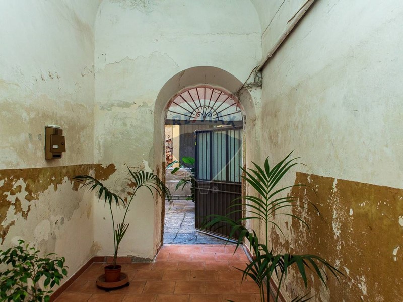 Bilocale in Vendita a Catania, 39'000&euro;, 86 m²